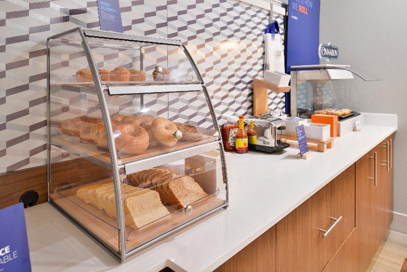 Holiday Inn Express - Early By Ihg Luaran gambar